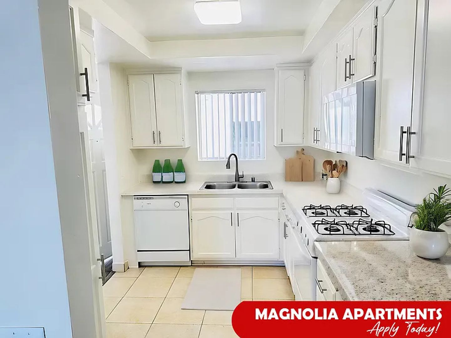 Sherman Oaks Apartment: 14826 Magnolia Blvd