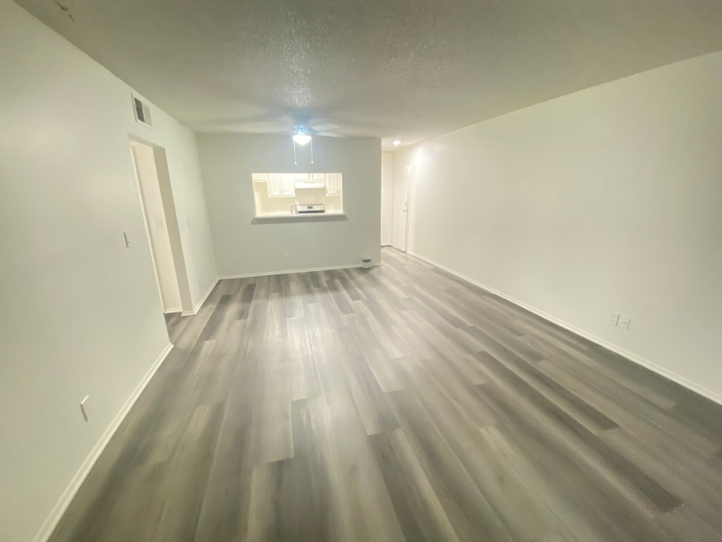 Sherman Oaks Apartment: 15020 Burbank Blvd.