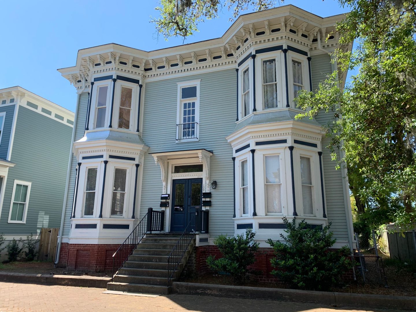 Savannah Apartment: 109 E. Duffy St.