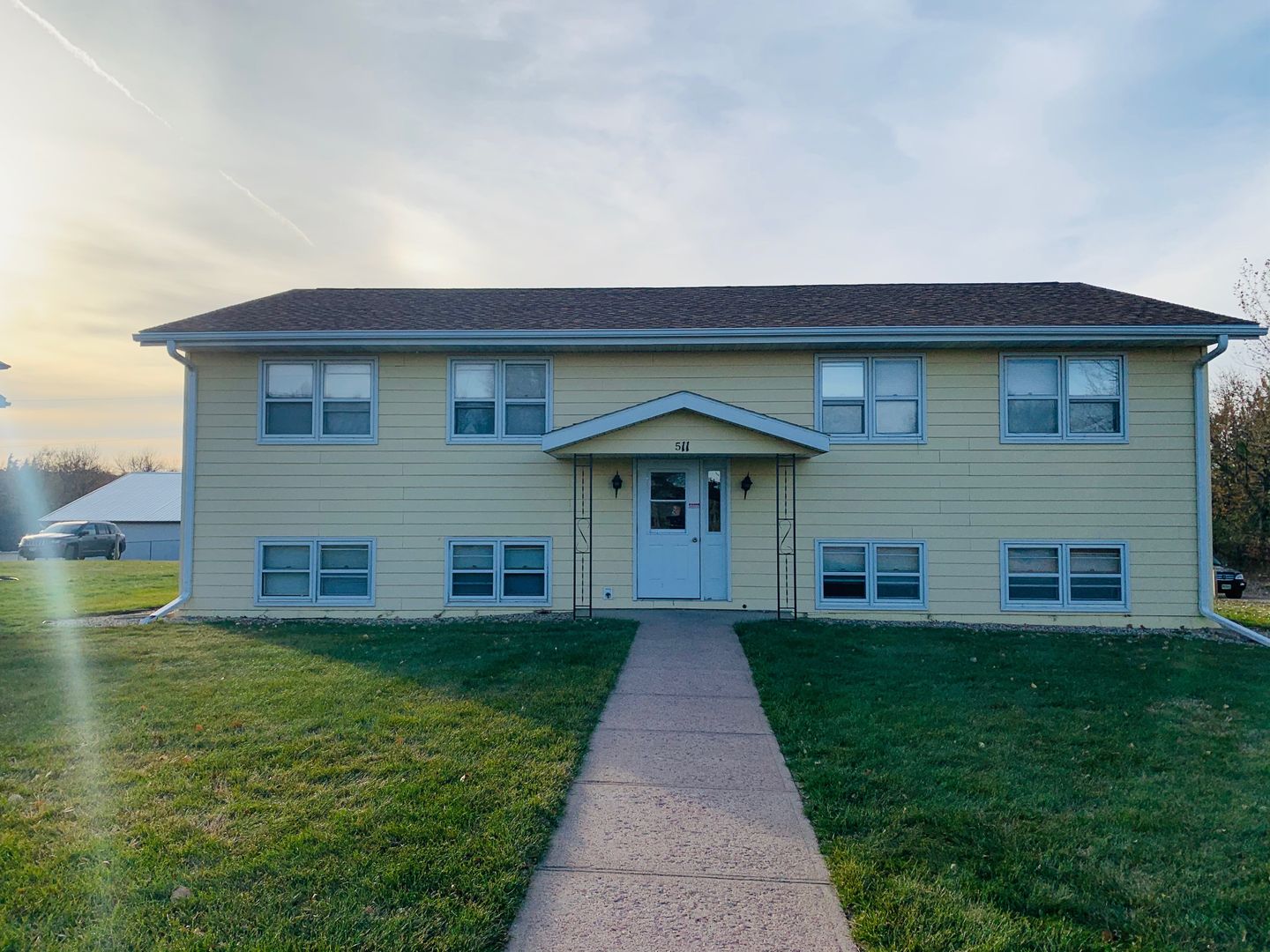 Mitchell Apartment: 505, 511, 519 S Main