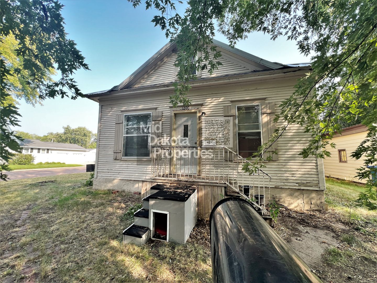 Mitchell House: 1200 E 3rd