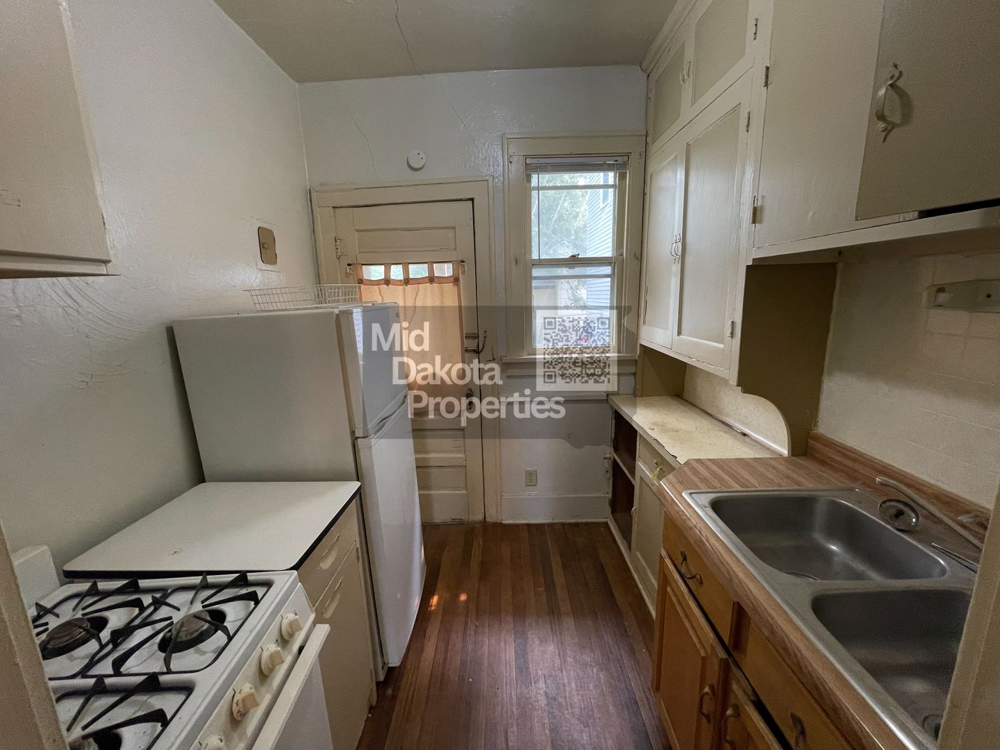Mitchell Apartment: 404 N Duff