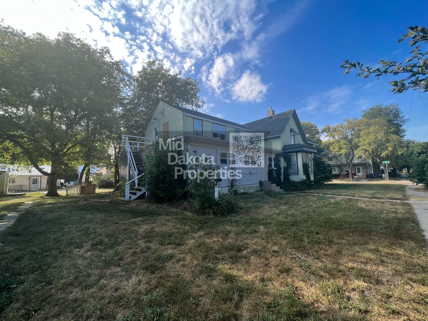 Mitchell Apartment: 501 W 3rd