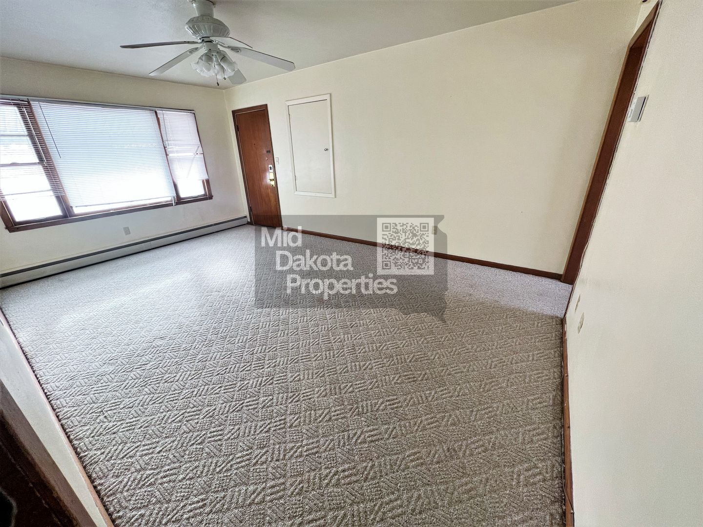Mitchell Apartment: 614 E 11th