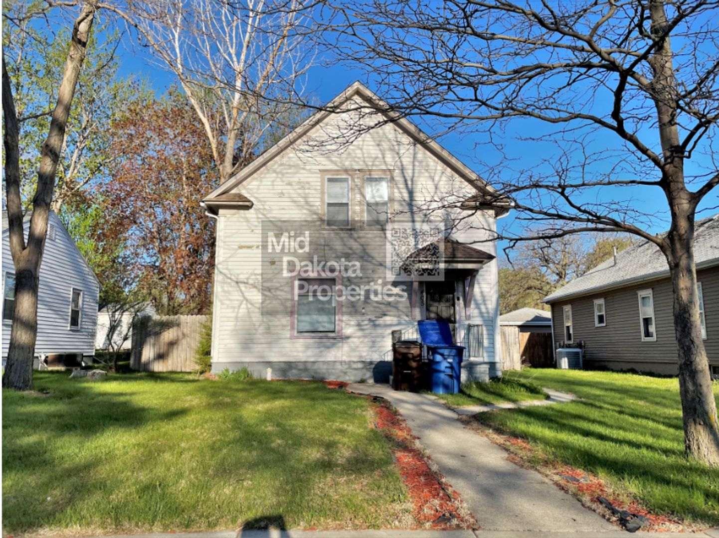 Mitchell House: 405 S Minnesota