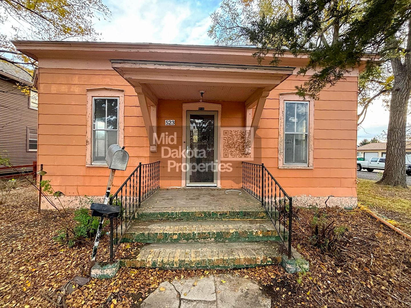 Mitchell House: 523 W 2nd Ave