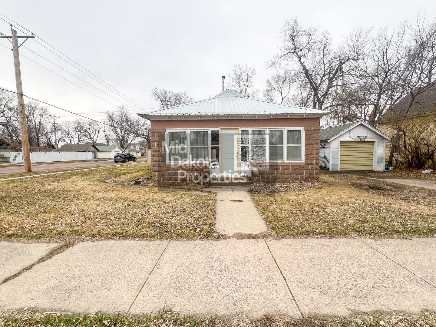 Mitchell House: 623 E Hanson