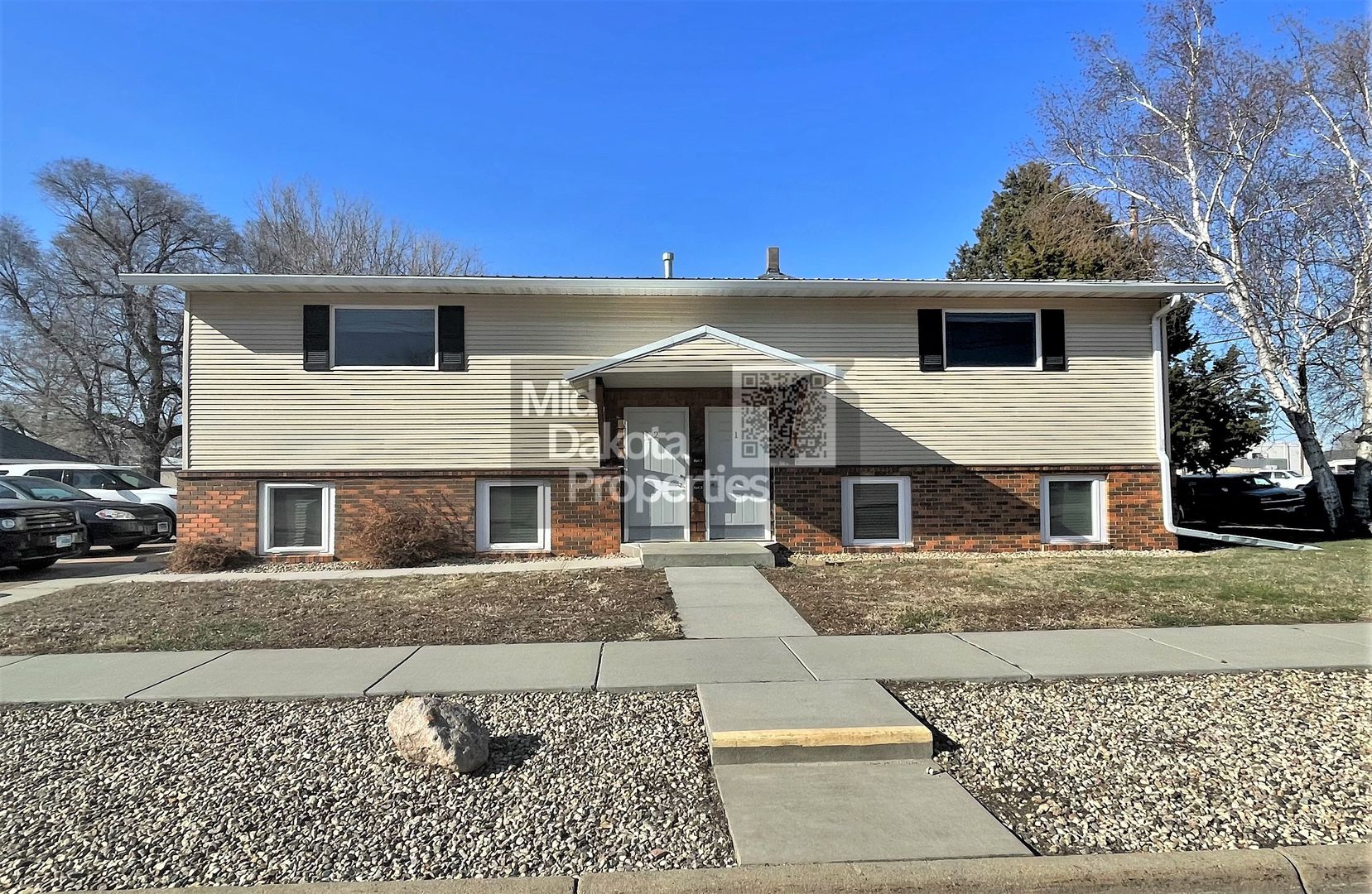 Mitchell Apartment: 200 W 7th