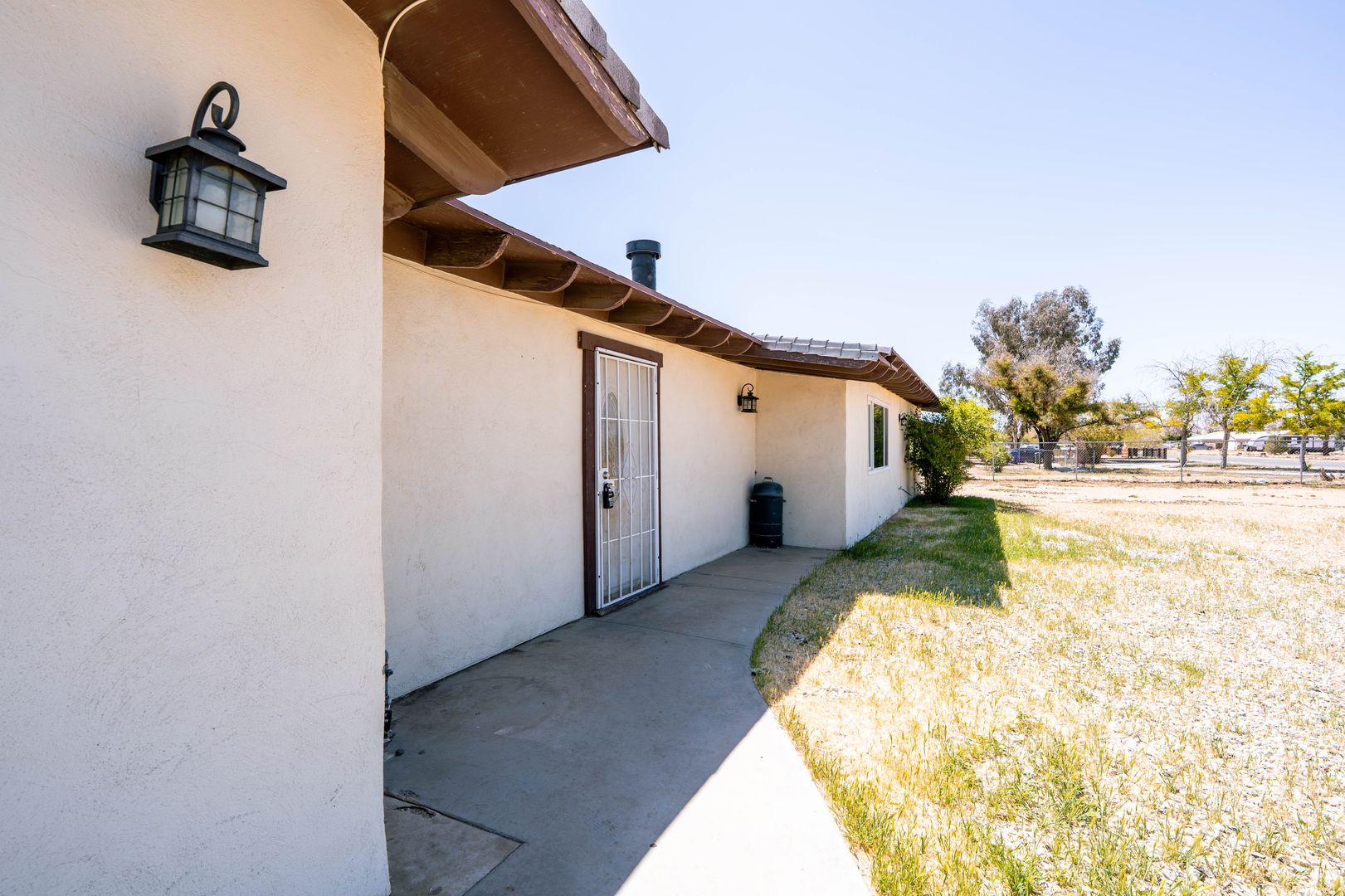 Apple Valley Apartment: 16021 Wichita Road