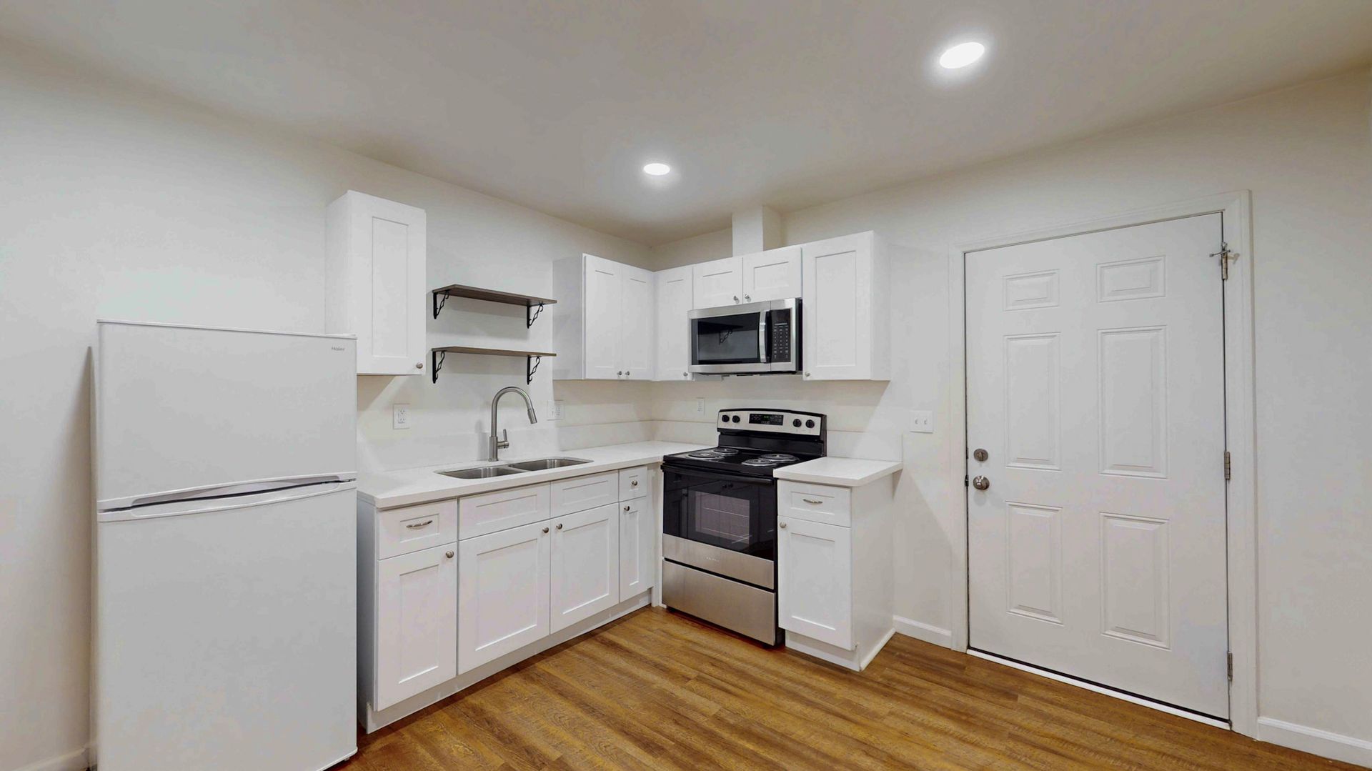 Riverside Apartment: 1718 Fairmount Boulevard