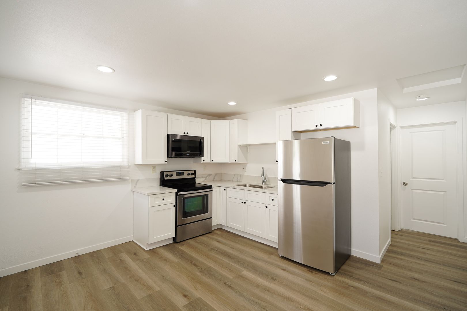 Riverside Apartment: 4920 Granada Avenue