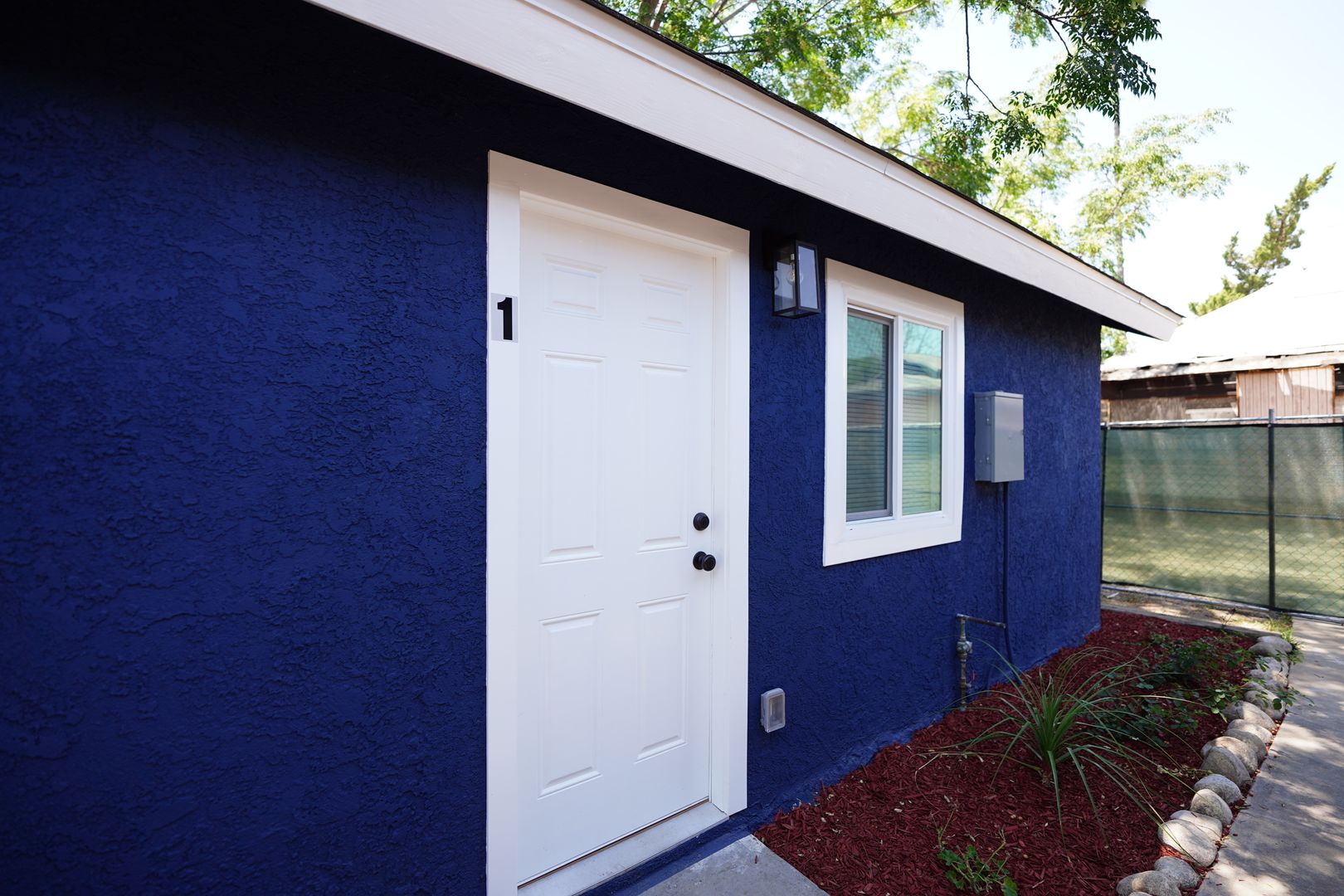 Redlands Apartment: 214-216 E High Ave