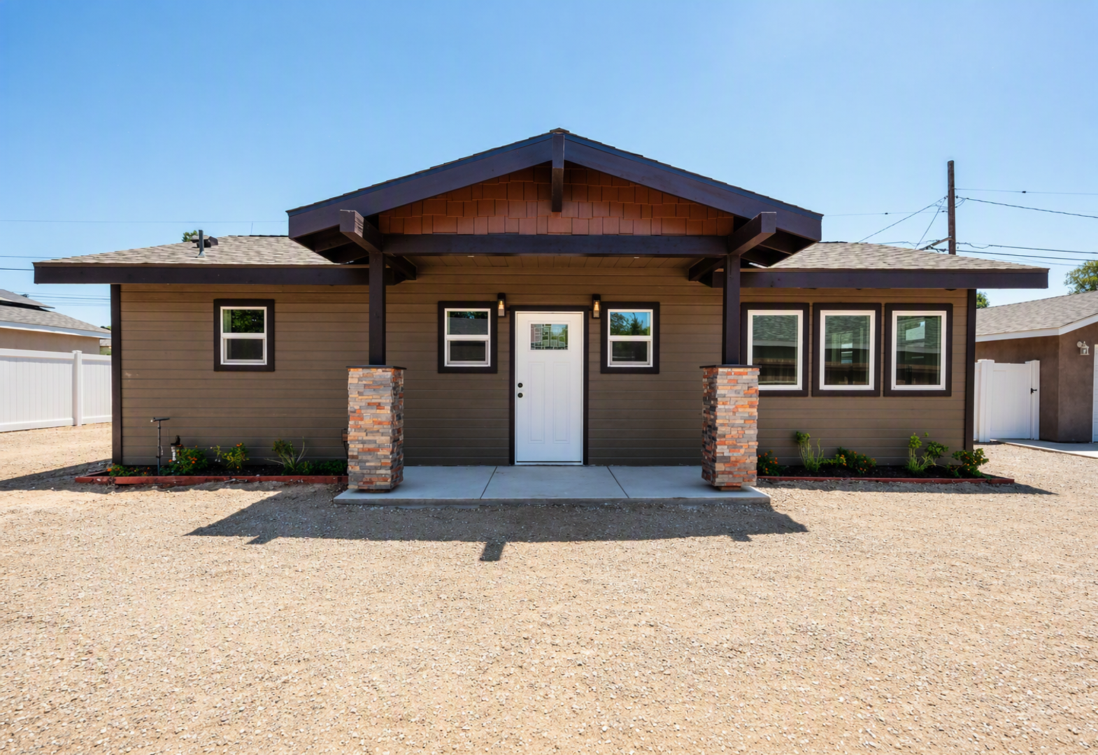 Riverside Apartment: 4805 Charlotte Way