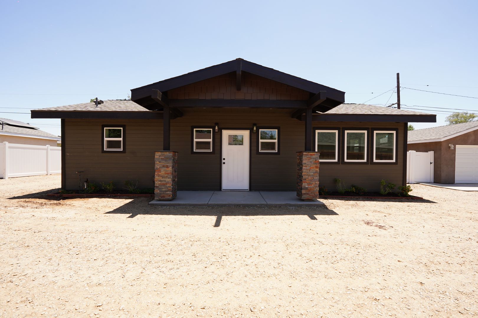 Riverside Apartment: 4805 Charlotte Way