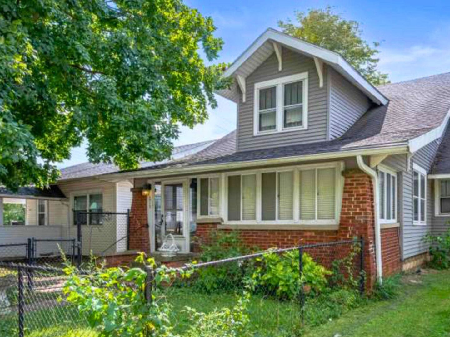 Muncie House: 2715 S Walnut St