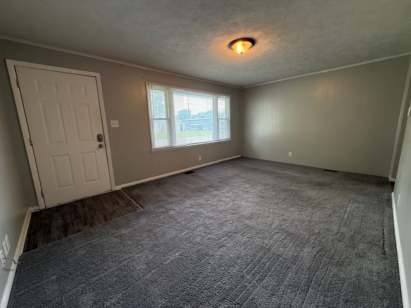 Muncie House: 3511 S Ebright St