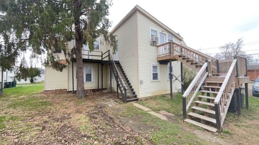 S Dicks St 2-bedroom duplex, Close to Campus – photo 1