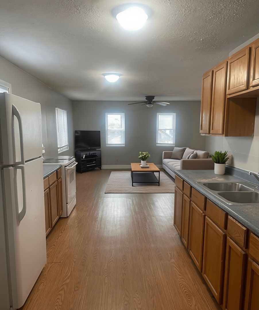 Muncie Apartment: 111 S Dicks St. - 111 S Dicks St