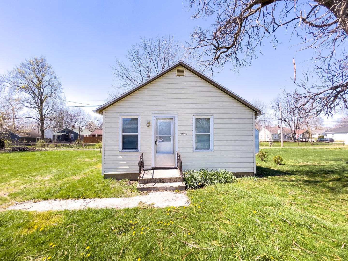 Muncie House: 2009 N. Janney Ave.