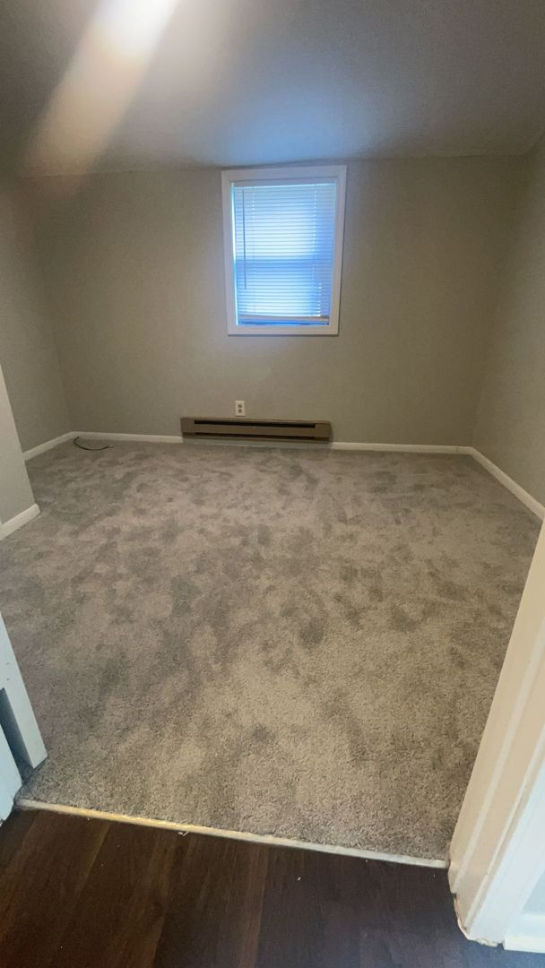 111 1/2 S Dicks St Your Ball State Home Awaits! Cozy 2-Bedroom Duplex Near Campus 4 of 8