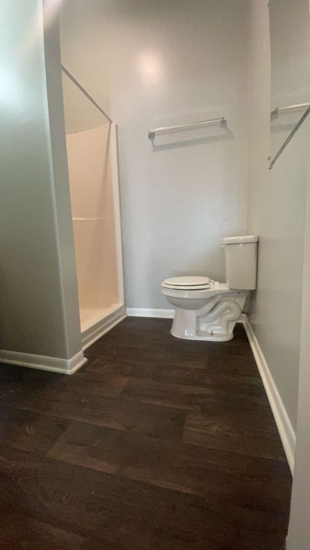 111 1/2 S Dicks St Your Ball State Home Awaits! Cozy 2-Bedroom Duplex Near Campus 5 of 8