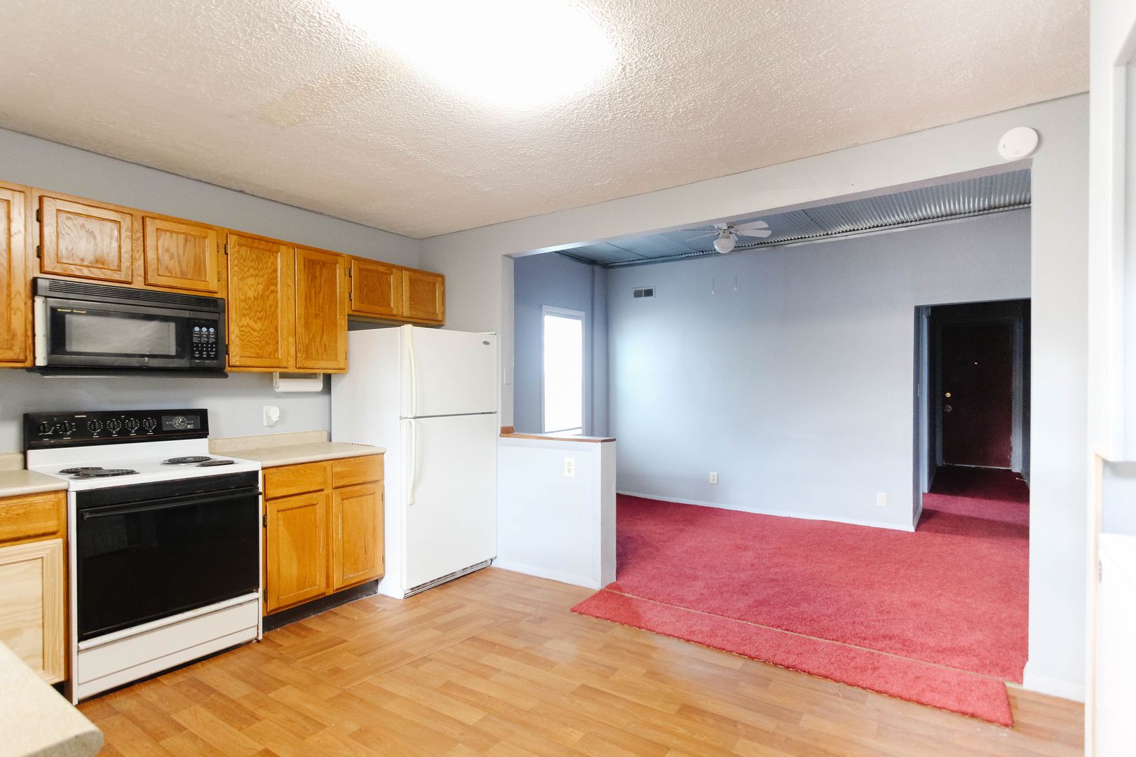 Muncie Apartment: 2405 W Jackson St