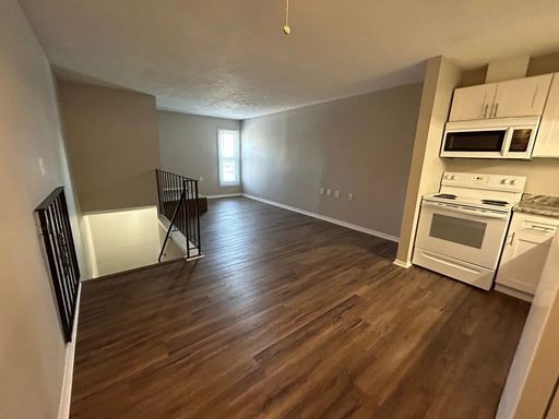 Cedars Apartments, Updated One Bedroom North End of Campus – photo 1