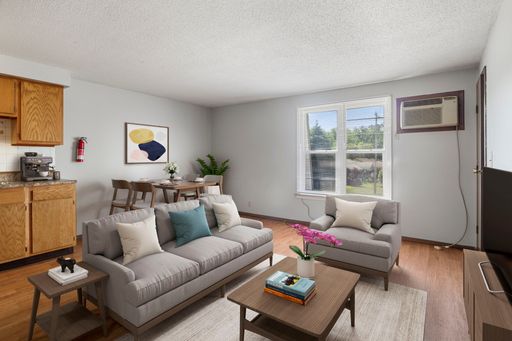 MidTown at West Memorial - 1 Bedroom/ 1 Bathroom Apartments- Great Location! Pet Friendly! – photo 1