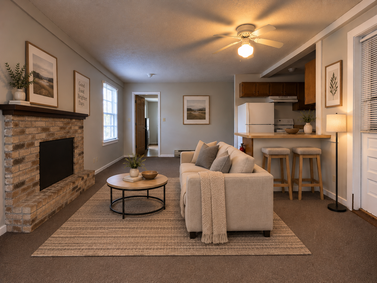 2 Bedroom Unit with a Large Front Porch, Close to Campus 10 of 10