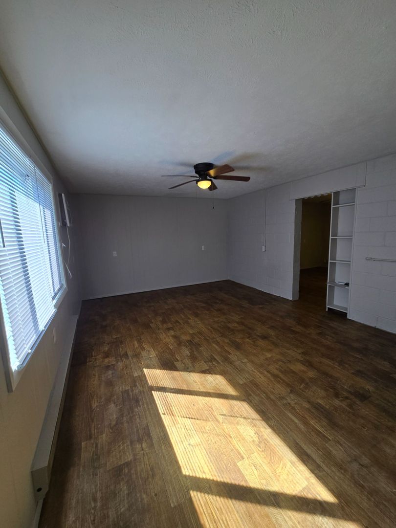 Muncie Apartment: 1010 W Bethel Ave