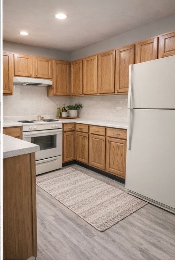 Muncie Apartment: 9012 W Jackson St