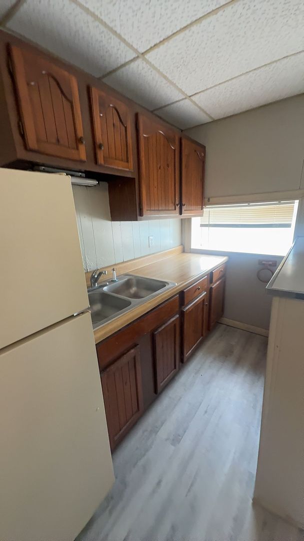 Close to Campus: In-Unit Washer and Dryer 6 of 8