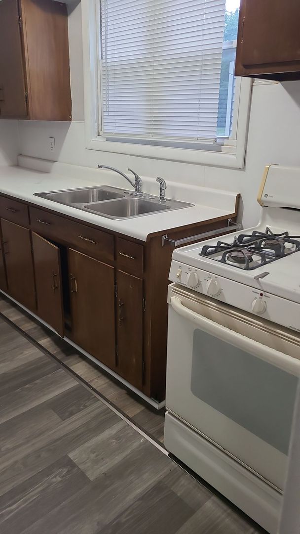 Muncie Apartment: 2418 E Memorial Dr