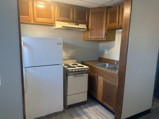 Updated 2 Bedroom Near Ball State! – photo 1