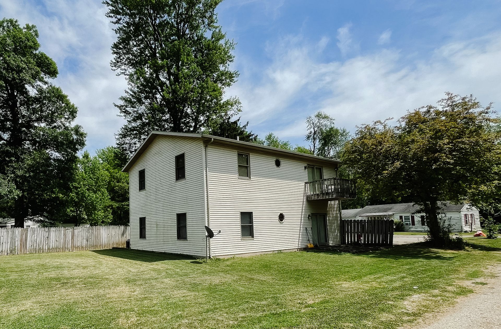 Muncie Apartment: 3624 W 27th St