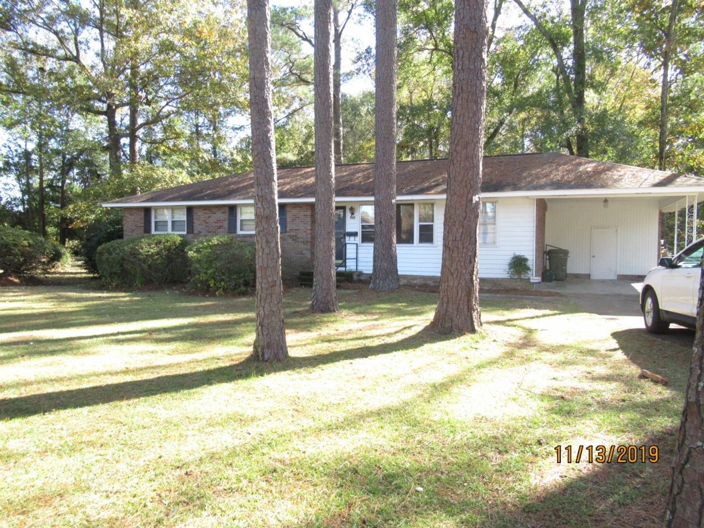 Sumter House: 523 Colonial Dr