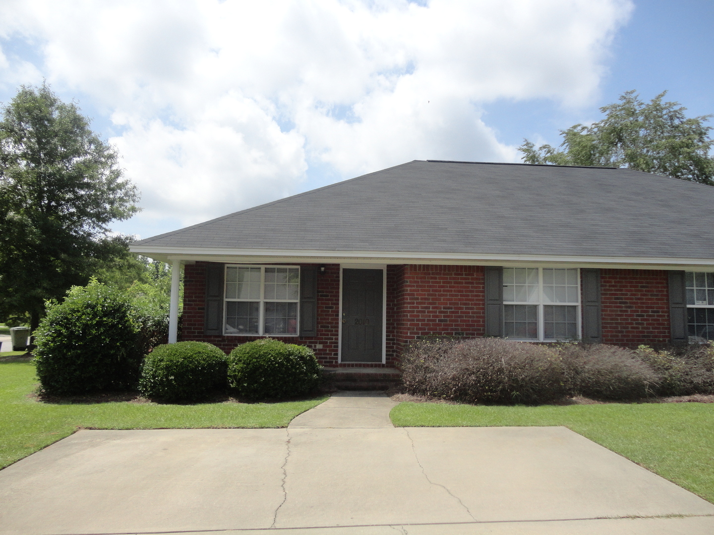 Sumter House: 2010 Essex Drive