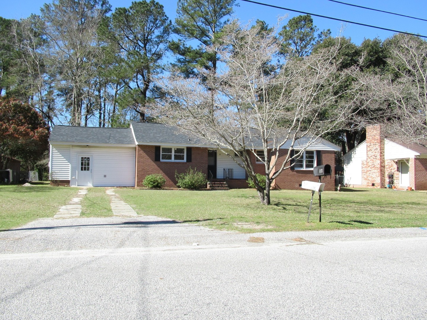 Sumter House: 38 Thelma Dr