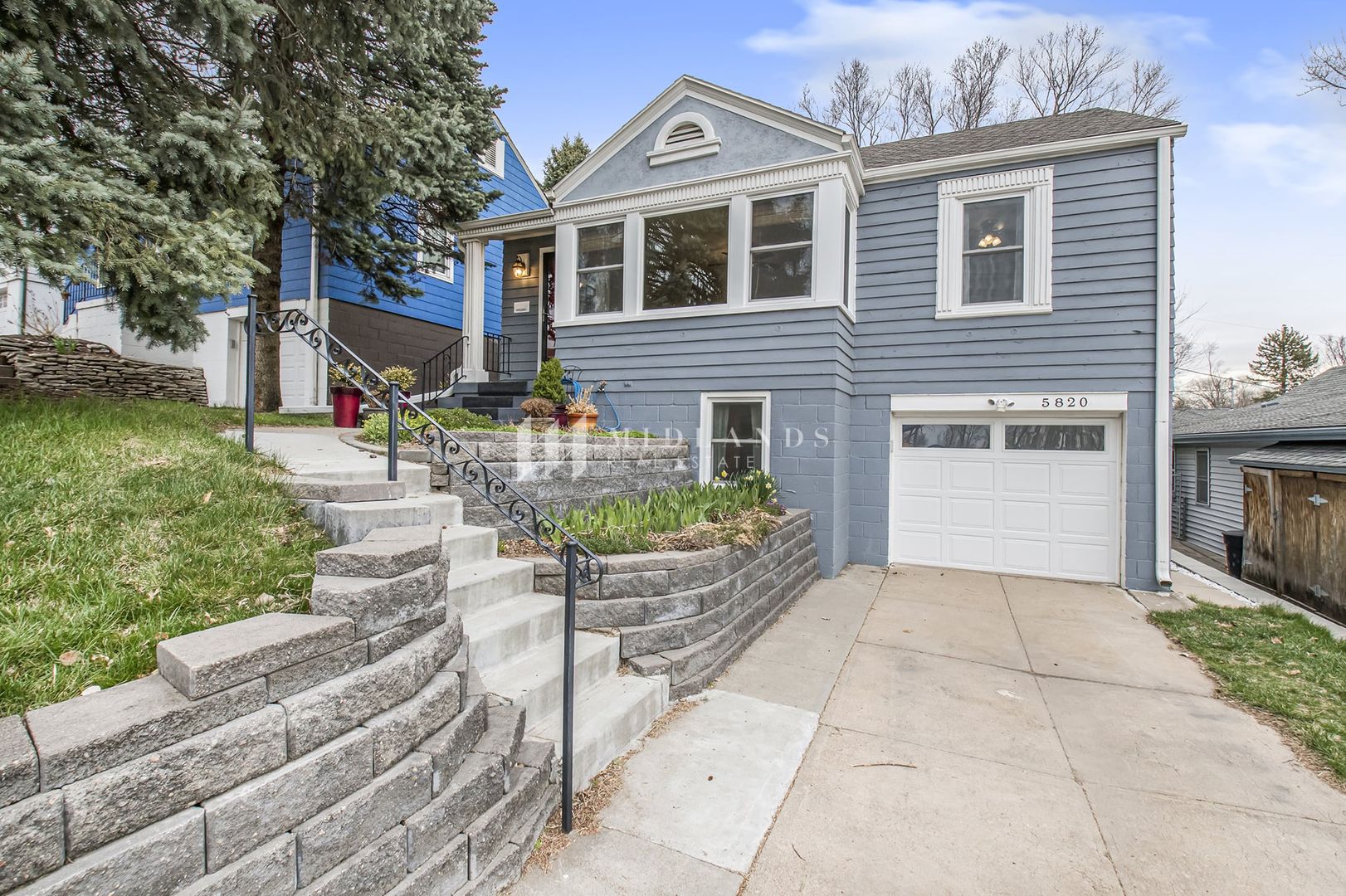 Omaha House: 5820 Walnut St.