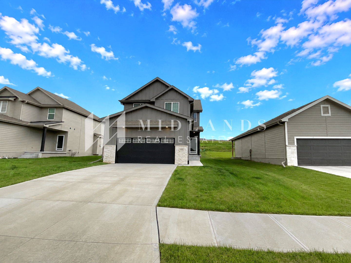 Bennington House: 15975 Kempten Creek Dr