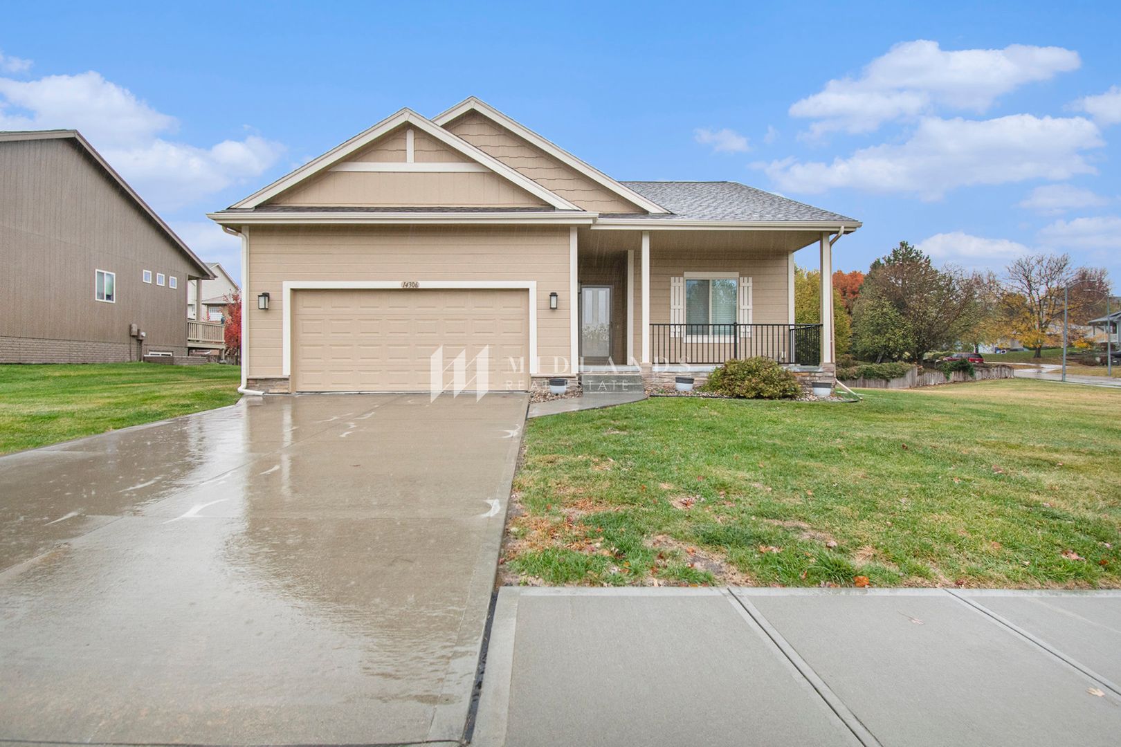 Bellevue House: 14306 S 20th St