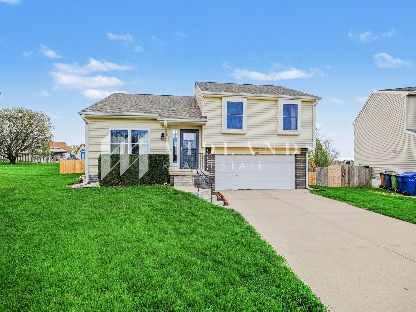 Bellevue House: 2707 Canyon Cir