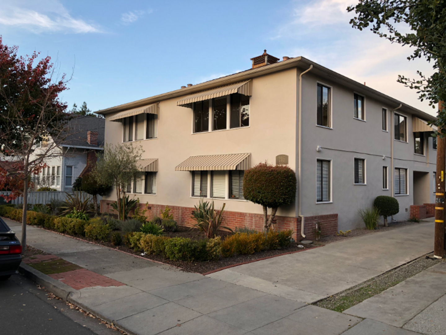 Burlingame Apartment: 216 Anita Road