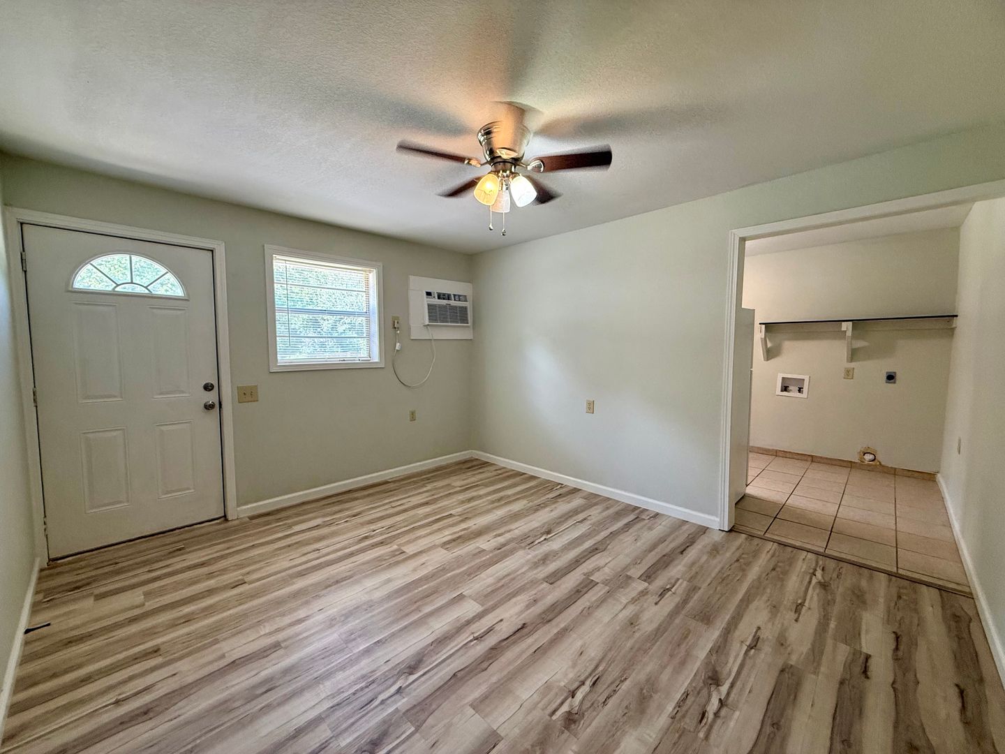 Paragould Apartment: 204 N 16th Ave