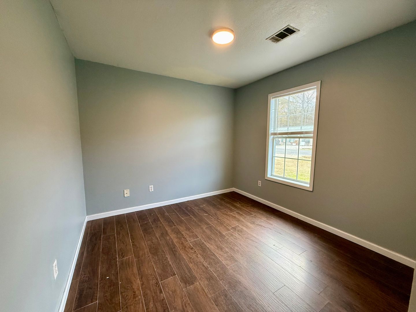 205 N 18th Ave 11 of 12