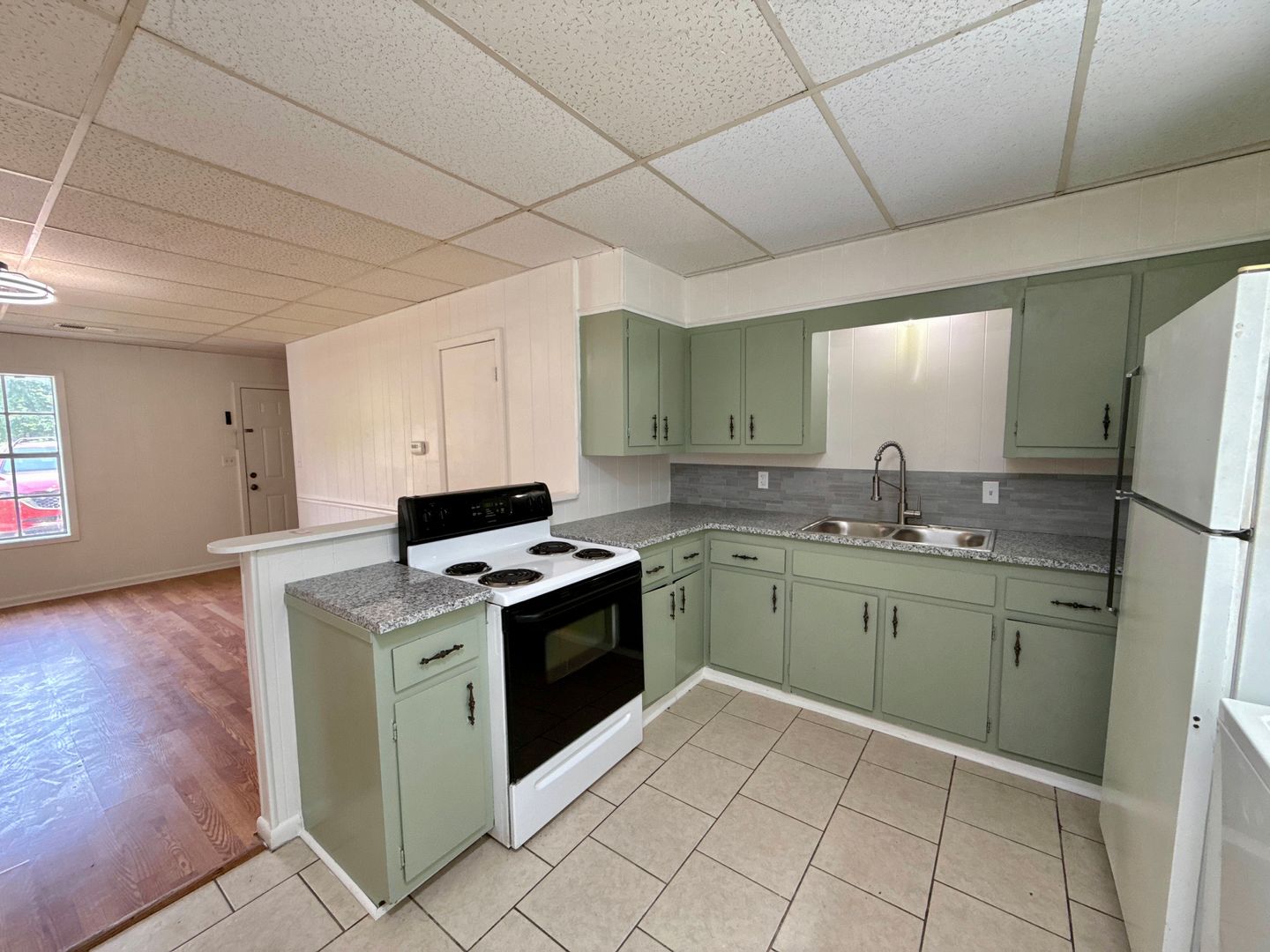 Paragould Apartment: 1403 Kimberly Dr