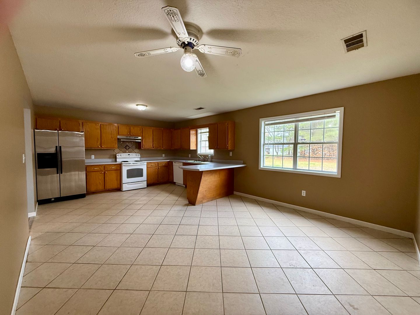 205 N 18th Ave 2 of 12