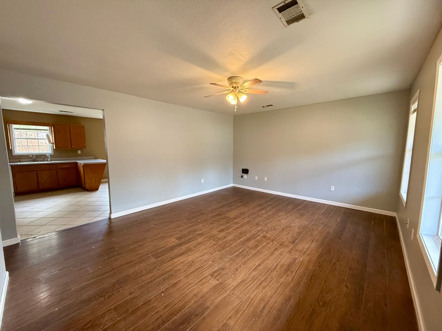 205 N 18th Ave 6 of 12
