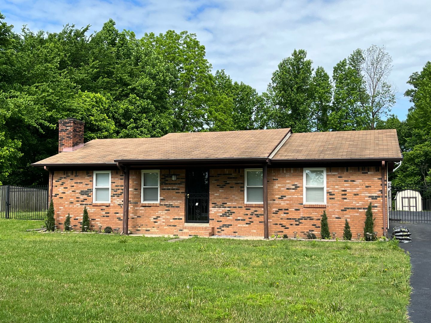 Millington House: 1305 Crigger Rd