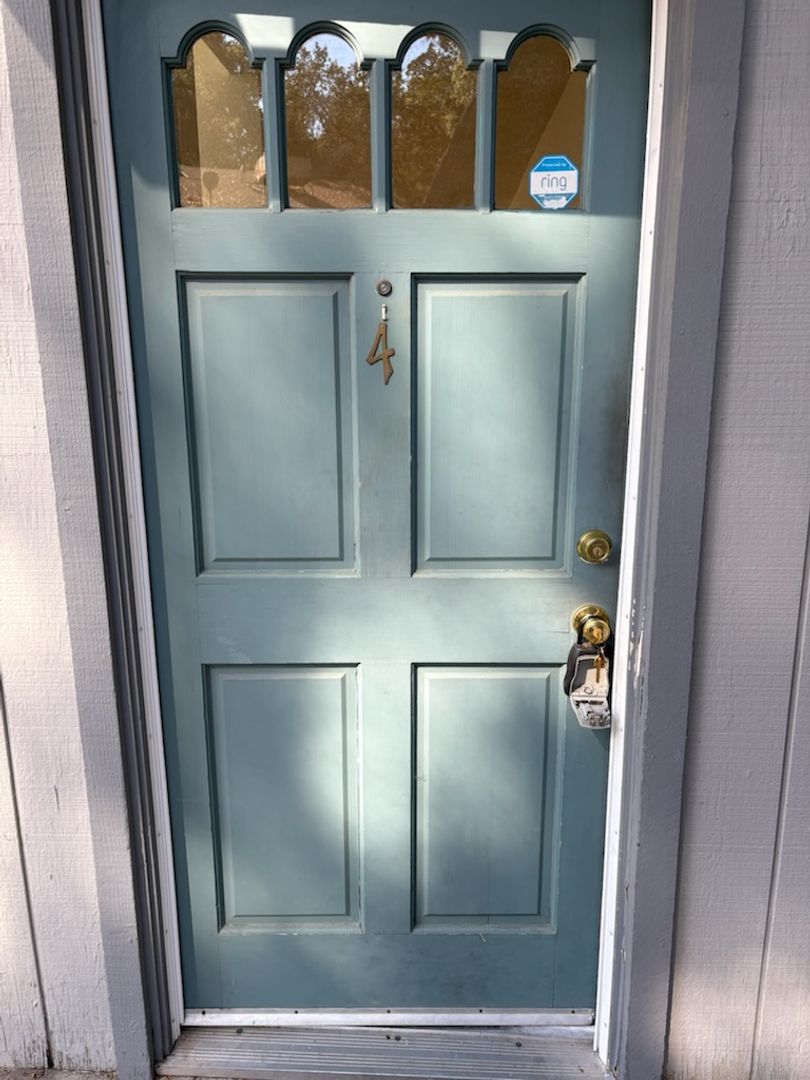 Atascadero Apartment: 5625 Capistrano